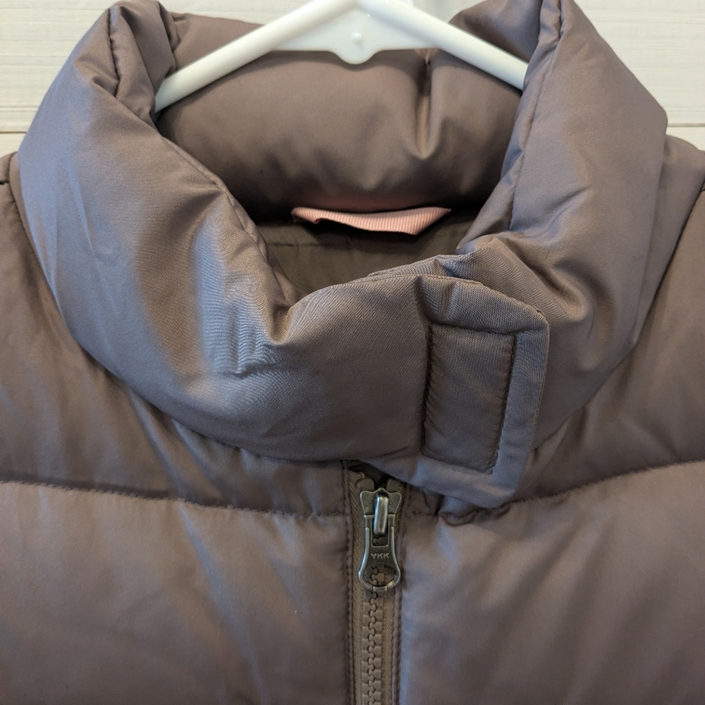 🦅 American Eagle Outfitters Women's Dark Brown Down Fill Puffer Vest; Size: M - Picture 5 of 10